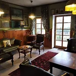 Dworek Pod Herbem Gądkowice