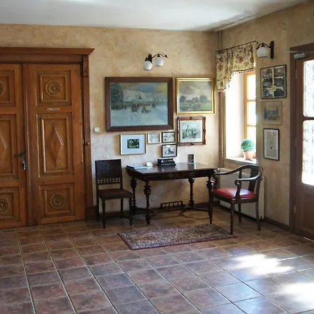 Dworek Pod Herbem Vakantieboerderij Gądkowice