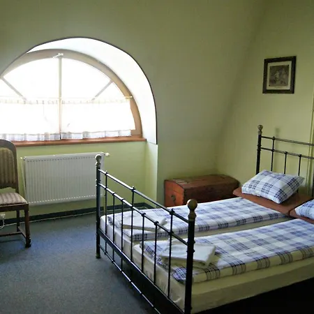 Dworek Pod Herbem Vakantieboerderij Gądkowice