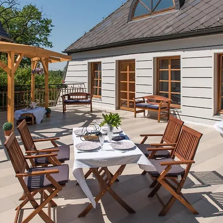 Dworek Pod Herbem Lantgård Gądkowice