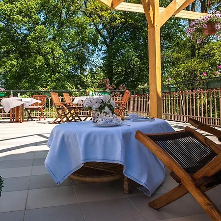 Dworek Pod Herbem Gądkowice