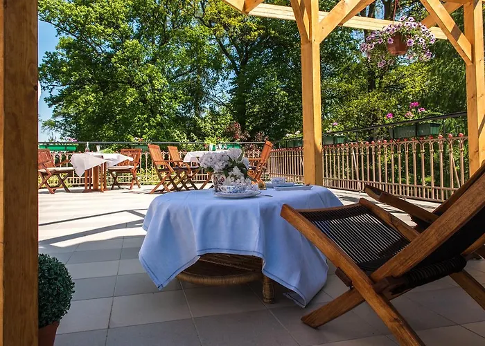 Dworek Pod Herbem Gądkowice