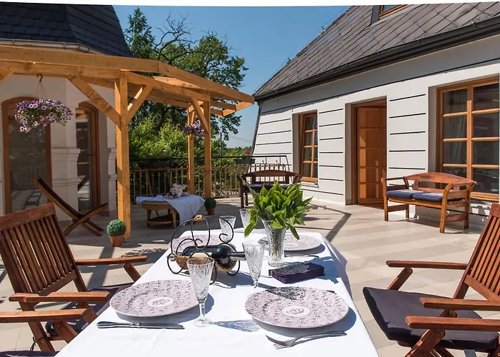 Gospodarstwo agroturystyczne Dworek Pod Herbem Gądkowice